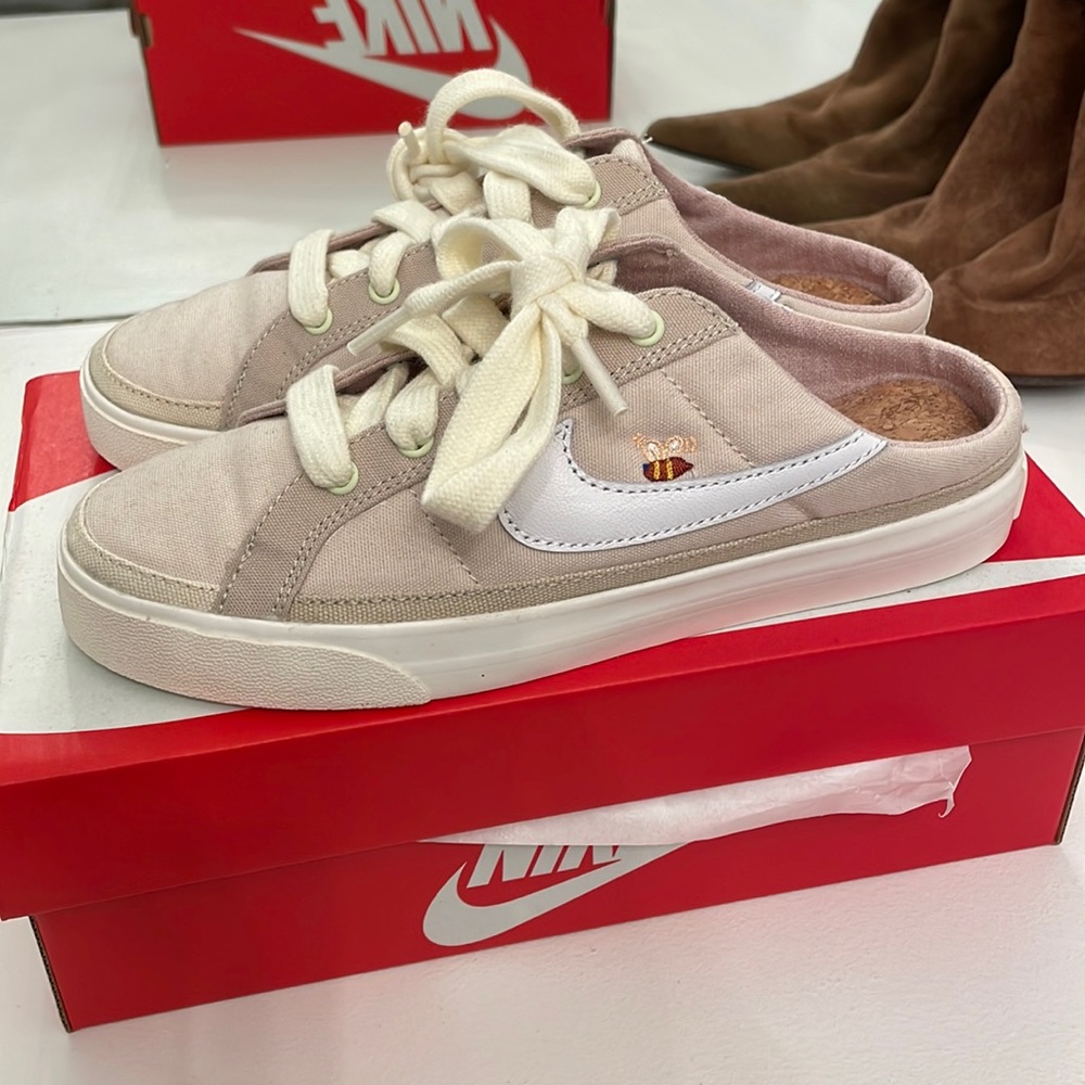 Nike mules